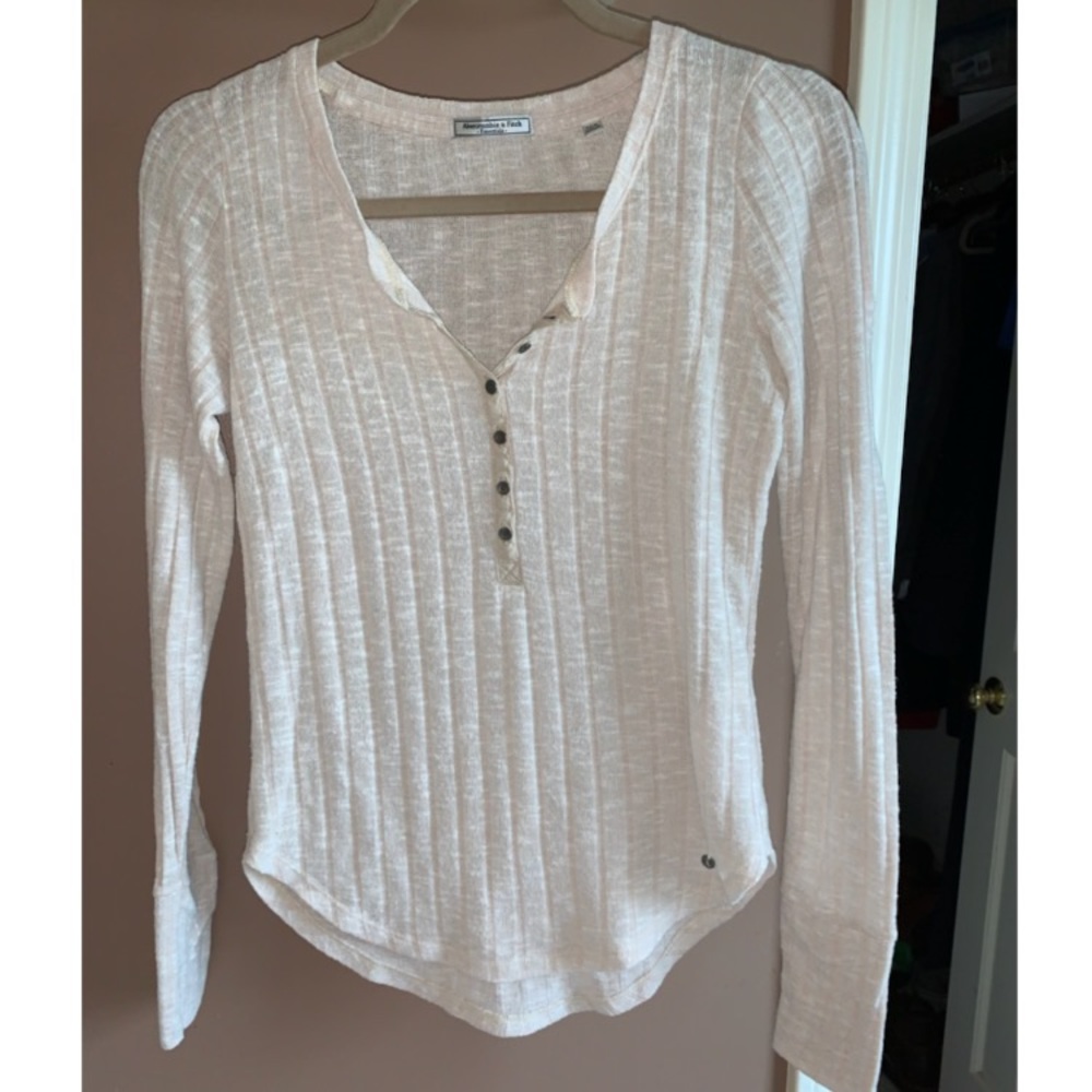 NWOT A&F long sleeve